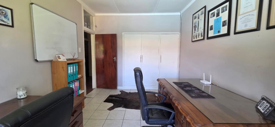 4 Bedroom Property for Sale in Naudeville Free State
